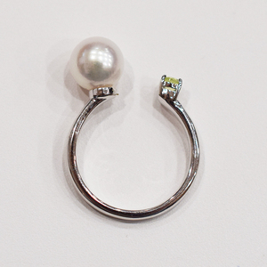 S085-461_あこや真珠 リング 7.5mm - 8mm ホワイトピンク ペリドット 真珠 