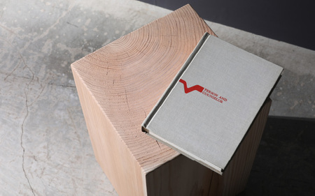 【削り出しの京若狭杉が癒やす】杉のサイドテーブル 最高級「芯去り」仕様