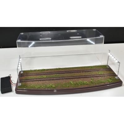 ふるさと納税 南箕輪村 Nゲージ用 鉄道模型ジオラマ展示台 複線ヤード灯照明付き(電池BOX付) |  | 01