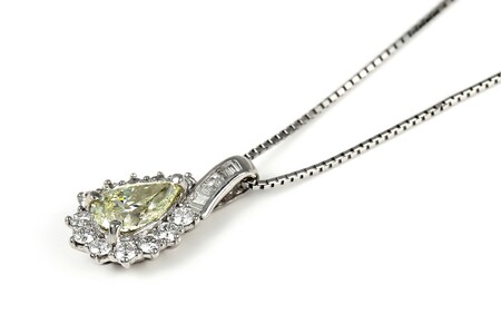 【一点もの】ベリーライトイエローダイヤモンド（0.671ct）プラチナペンダント　R58　K05089-H