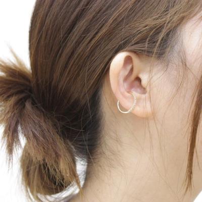 ふるさと納税 甲府市 18金ダイヤ0.2ctイヤーカフ 1313075EC-k18 |  | 03