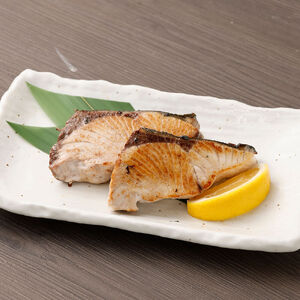 土佐清水産天然ぶり　まるごと１本（5kg～8kg）下処理あり（内臓除去済）【令和6年3月下旬以降発送※着日指定不可※】先行予約 鮮魚 ぶり大根 刺身 ぶりしゃぶ【R00874】