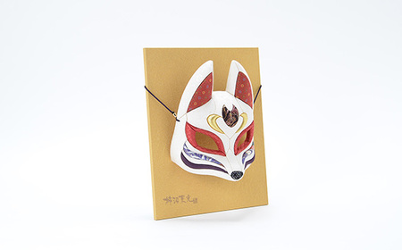 木目込神楽（狐面/白） ／ お面 面きつね 五穀豊穣 家内安全 商売繁盛 縁起 縁起の良いもの 日本古来 木目込み 技術 華やか 伝統的な商品 埼玉県 No.184-01