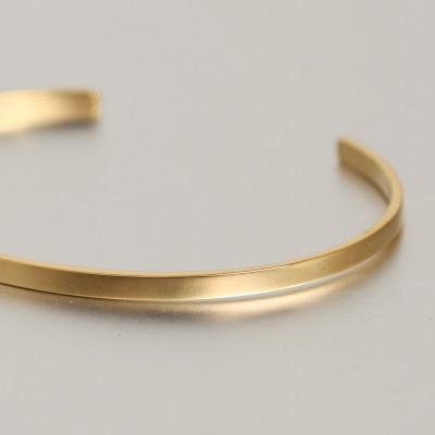 ふるさと納税 大津市 【10金イエローゴールドバングル】平打ちデザインがモダンに彩る 大人のこだわり K10ジュエリー |  | 02