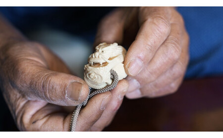 現代の名工・宮澤宝泉作　象牙根付「龍」[5839-2075]