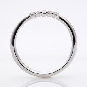 さりげなく輝くプラチナダイヤモンドリングFRU203L