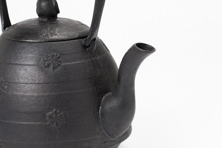 南部鉄器 鉄瓶 南部型南極 0.8L 【村上怜 作】 IH調理器 伝統工芸品 やかん ケトル キッチン用品 食器 日用品 雑貨[Y0053]