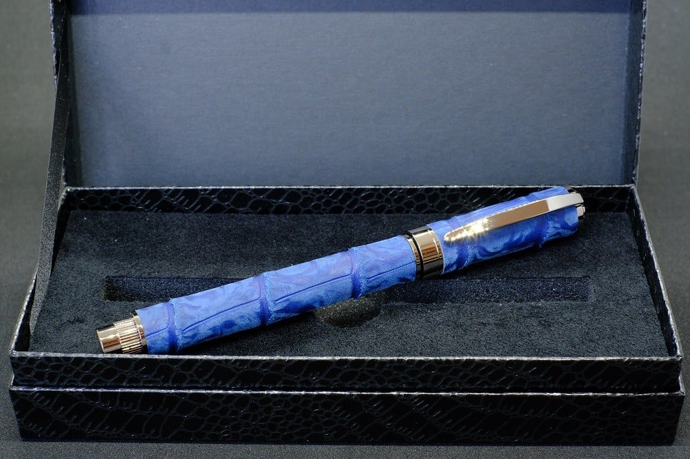 
            革巻きペン（クロコダイル）CI-2
          