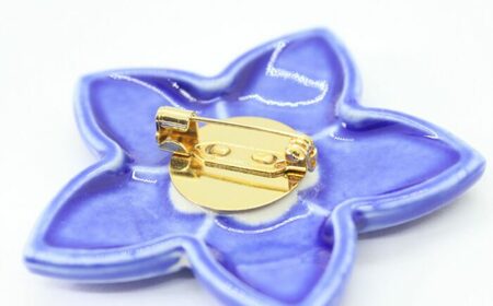 【美濃焼】 ききょう ブローチ ピンバッチ 瑞浪市 / TILEmade タイル アクセサリー ハンドメイド [AZCD018]