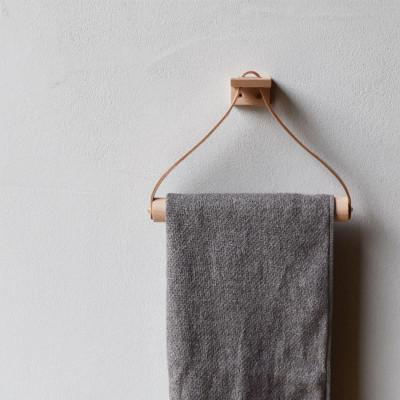 ふるさと納税 河内長野市 本革タオルホルダー ブナ ブラック 国産レザー Teha’amana |  | 01