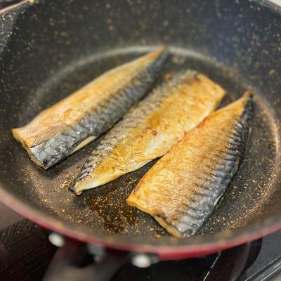 ふるさと納税 武豊町 塩さばフィレ 8枚(2枚×4袋)(冷凍) 小分けで便利!お弁当やおかずにも使えます! |  | 01