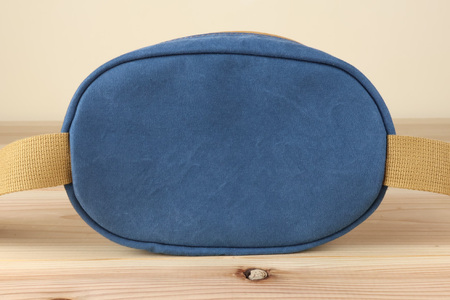 ボディバッグ エッグ [アトリエSASSA 富山県 朝日町 34310572-bl×cm] 