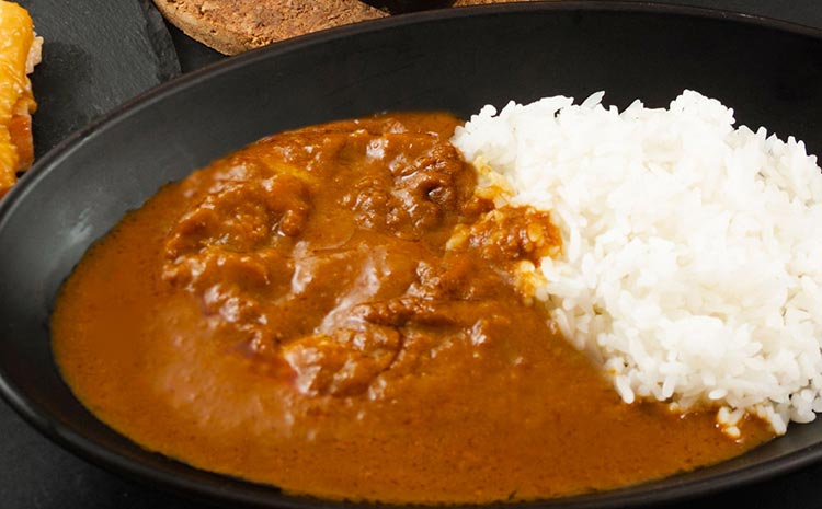 おうちごはんシリーズ　温めるだけの惣菜セット(レトルトカレー・ハンバーグ・チキン)