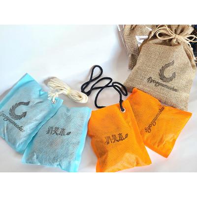 ふるさと納税 豊川市 三河産天然木の消臭剤「消臭木」釣り消臭セット |  | 01