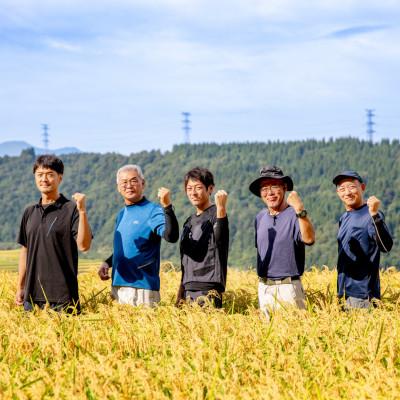 ふるさと納税 十日町市 令和8年産　農家直送!魚沼産こしひかり　特別栽培米「白羽毛の米」玄米10kg |  | 01