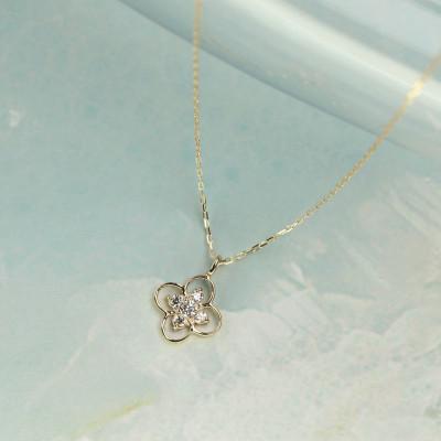 ふるさと納税 大津市 【10金イエローゴールド ダイヤモンドネックレス】可憐にきらめく 0.093ct フラワーモチーフ |  | 01