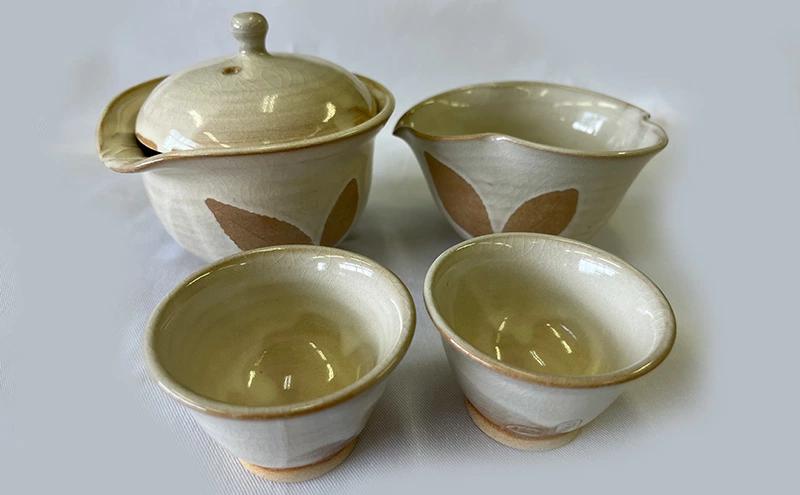 【先行予約】手もみ煎茶 ( 鷹の爪 ) 4袋 茶器 セット ※2024年6月から順次発送  お茶 飲み物 広島県三原市 057004