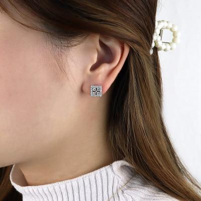 ふるさと納税 甲府市 K18ホワイトゴールド&ダイヤモンド スクエアモチーフピアス【TE-109】 |  | 02