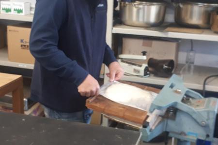 《 12月発送 》【 のし餅 】東庄町産の 満月もち米 100％使用 1kg × 3枚 計3kg ／ 餅 もち モチ お餅 のしもち 伸し餅 伸餅 満月もち米 3kg 12月発送 年内発送 千葉県 東