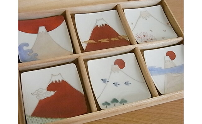 【ふるさと納税】色絵銀彩6様富士図 9cm角小皿揃 伊万里陶芸 有田焼【陶磁器】 A50-73