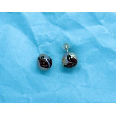 ふるさと納税 近江八幡市 『ビワパール(R)』の蒔絵ピアス K18(椿) |  | 01