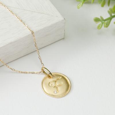 ふるさと納税 甲府市 【K10】イニシャルペンダントネックレス　イニシャル:F |  | 01