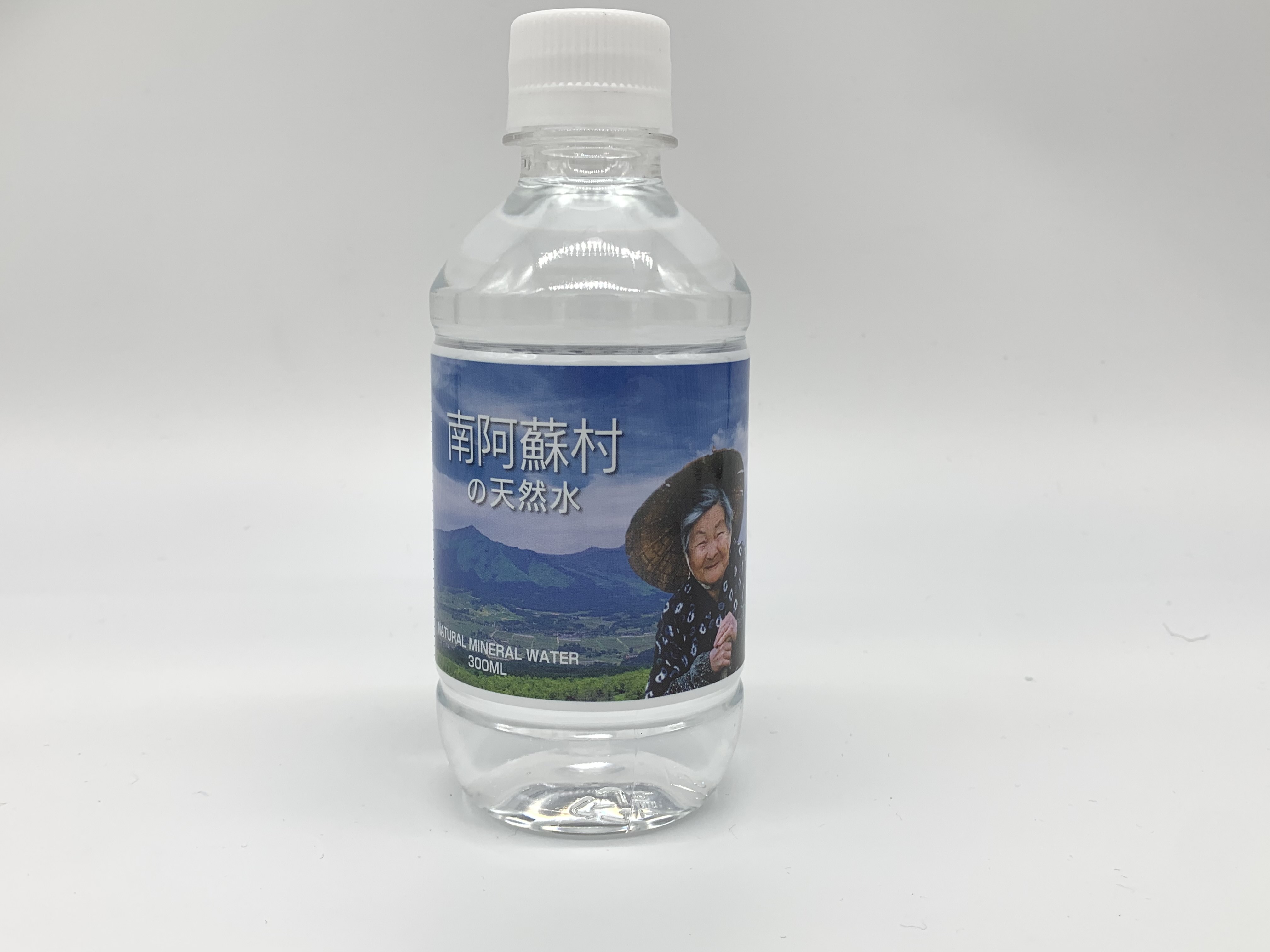 南阿蘇村天然水300mlペットボトル×30本（かなばあちゃんラベル）