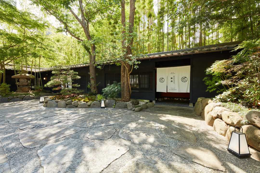 
            花のおもてなし南楽　ペアご宿泊券　【 伊豆 宿泊 旅行 観光 宿泊券 宿  南伊豆 静岡 伊豆 宿泊 旅行 観光 宿泊券 宿  温泉 ホテル 旅館 南伊豆 静岡 クーポン 旅 露天風呂 1泊2食 】　<BV-1>
          