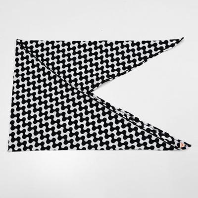 ふるさと納税 与謝野町 一色ちりめんあずま袋　波なみ(ブラック) |  | 01