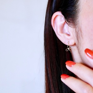 K10YG(10金) イエローゴールド 揺れる リボン ブルートパーズ 地金 ピアス  保証書付 SR-2370 242-056-a