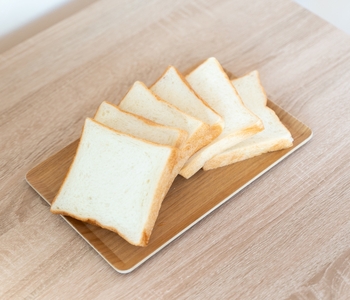 冷凍でもおいしい人気パン食べ比べセット（自家製生パン粉付き）