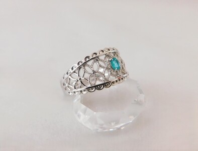【一点もの】Pt900　パライバトルマリン（0.10ct）ダイヤモンドリング　K51　K06092-H