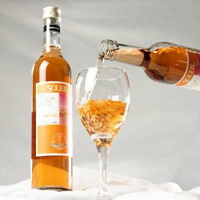 ふるさと納税 富良野市 【包装・手提げ袋・のし付】甘口ふらのワイン500ml×3本セット(赤・白・ロゼ) |  | 02