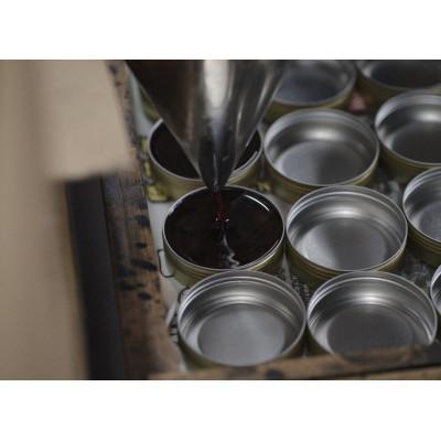 ふるさと納税 墨田区 靴磨き　定番色セット　桐箱入り　エクセレントミニシューケアボックス　ライオン靴クリーム本舗 |  | 01