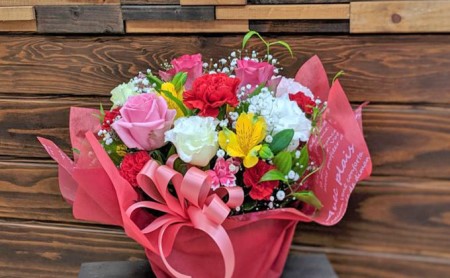 花 アレンジメント ギフト お届け：毎年9月-6月（7・8月は配送不可） ( お誕生日 植物 季節 生花 おまかせ アレンジ プレゼント 贈答 贈り物 祝い 母の日 インテリア 立花ガーデン フラワーギフト お花 フラワーアレンジメント 静岡県 藤枝市 人気花 ふるさと納税花 ふるさと花 furusato花 おすすめ花 送料無料花 )