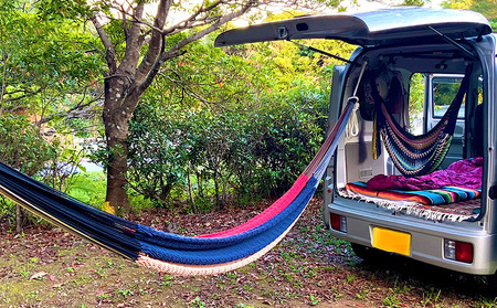 方舟ベッドハンモック「ストレンス」 沖縄 おきなわ 大宜味村 いぎみ てぃぐま キャンプ アウトドア 自然 ベット ハンモック 手作り 職人 ゆらゆら 編み物 アート インドア やんばる 家具 インテ