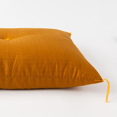 ふるさと納税 ふじみ野市 綿ふとん職人が手掛ける綿100%座布団【銘仙判】55cm×59cm【黄土色】 |  | 01