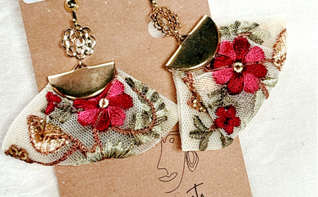 ハンドメイドセット 【イヤリング とハンドメイドアクセサリー（合計4〜5個）】 アクセサリー ファッション 小物 アクセ 岐阜市 / handmadeshop CONECOYA[ANGV004]