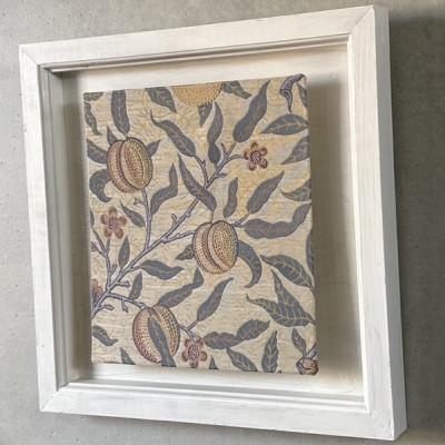 ふるさと納税 岡崎市 【ウィリアム　モリス】壁掛け　額縁セット　フルーツ　白 |  | 02