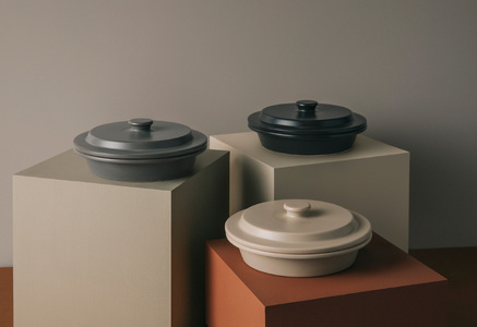PETARI Shallow Pot 18cm Mud Stone（グレー）G.M.P 【 グッドデザイン賞受賞 陶器製 万能調理土鍋 鍋 土鍋 平鍋 浅鍋 電子レンジ可 キッチン雑貨 新生活 ギフト