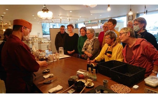 【ふるさと納税】出雲で和菓子つくり体験＆喫茶　2名様ご招待