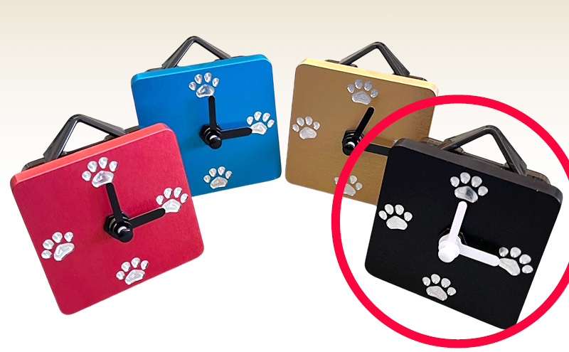 アルミ製にくきゅう時計(黒) インテリア 時計 置き時計 掛け時計 コンパクト キッチン トイレ 子供部屋 肉球 静岡県 島田市