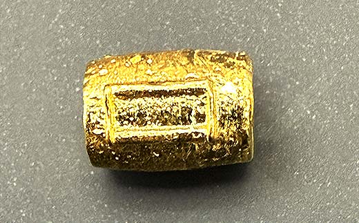 FYN5-025 西川町 工芸品 純金(K24)西川町のワイン樽 5.0g 純金 金金 金 24金 K24 K ゴールド 日本製 ハンドメイド 手作り 置物 オブジェ 貴金属 ジュエリー 贈答 贈り物