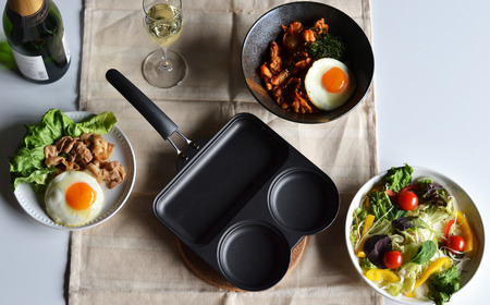 まるまるしかくパン燕三条製 bwsSELECTION フライパン 仕切り付きフライパン フッ素加工 IH可 セパレートパン 同時調理 キッチン用品 セパレートフライパン キッチンツール 調理道具 [ビ