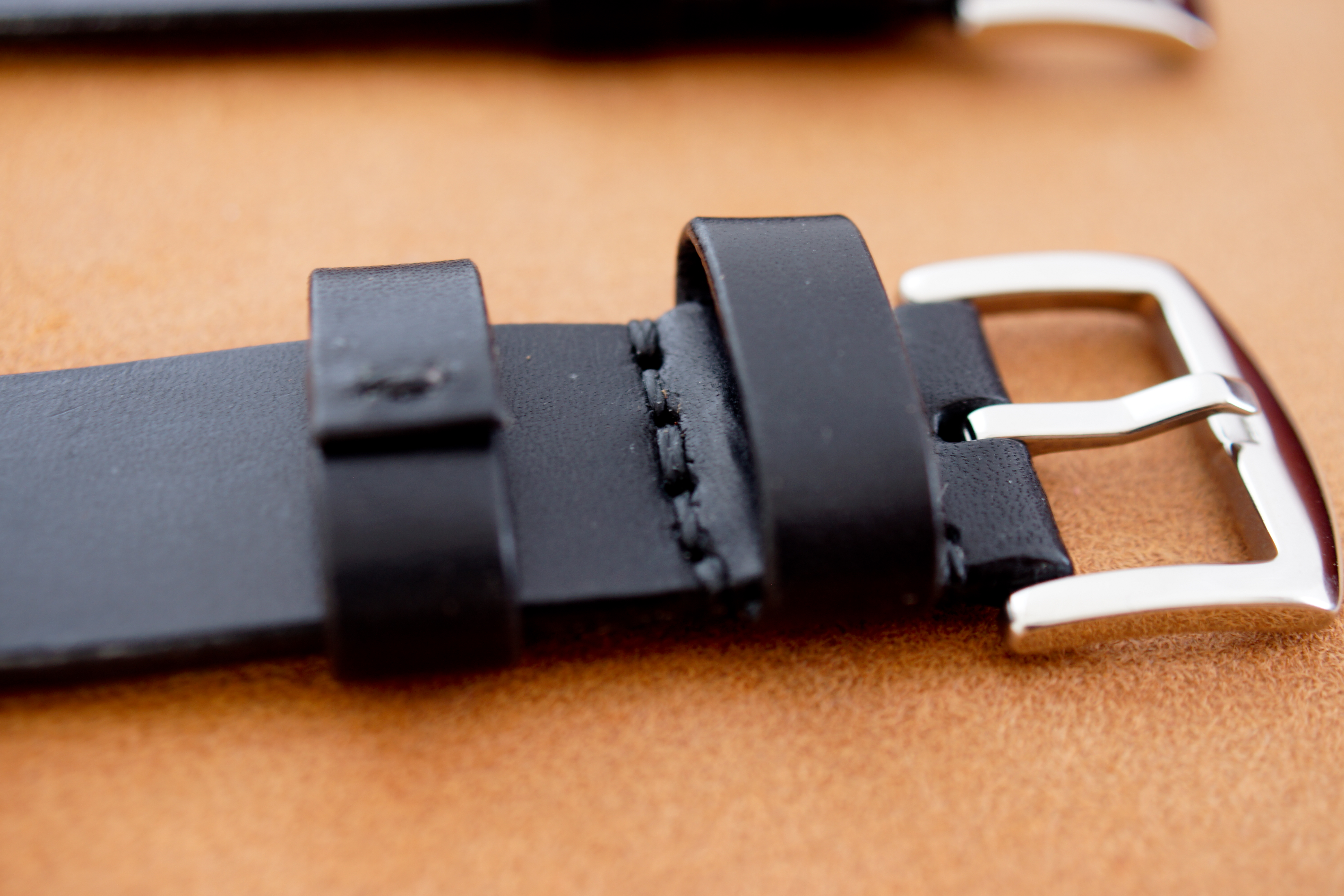 Bottega Glicine Apple Watch Band 本革 22mm ブラック  38mm/40mm/41mm　Sサイズ  172-014-BK-1-S