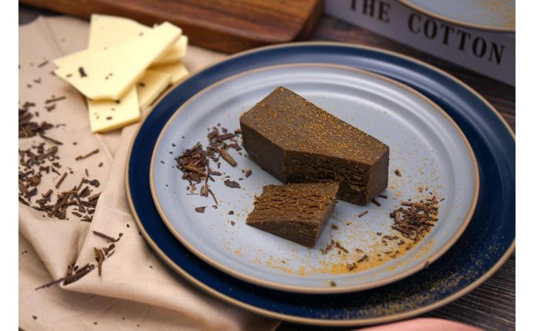 【ル・ピックアシエット】ほうじ茶とホワイトチョコのテリーヌ 1本(400g)｜京都 人気フレンチ スイーツ テリーヌ 人気 [ フランス星付きレストランで修業 人気シェフのこだわりスイーツ 芳醇なほうじ茶の香り 贅沢 美食 グルメ おすすめ お菓子 洋菓子 ケーキ ギフト プレゼント 贈答 お取り寄せ 通販 送料無料 ふるさと納税 ］