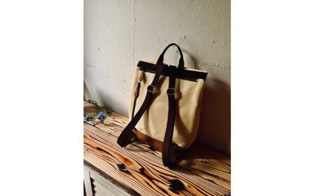 【AKIRAオリジナル】シンプルリュック　クリーム帆布×茶色帆布（軽量 日本製 キャンバス 通勤 通学 大容量 上質 カジュアル オシャレ レディース メンズ リュックサック）