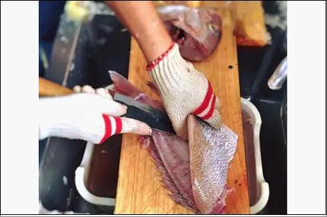 玄界灘産!!刺身でも食べれる、博多名物天然真鯛の鯛茶漬け