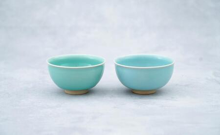 有田焼 翡翠天青茶碗 2色セット【梶原大敬 茂正工房】器 うつわ 食器 和食器 ちゃわん ご飯 ごはん お茶碗 ペア セット 2個 食器セット 青磁 翡翠 天青 ブルー グリーン 作家 手仕事 ろくろ