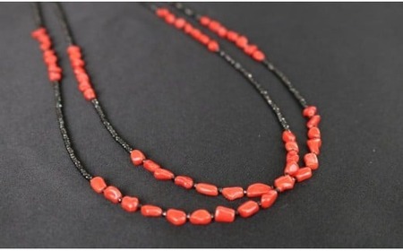 赤珊瑚とブラックスピネルの2連ネックレス アクセサリー ネックレス ジュエリー 珊瑚 kn125